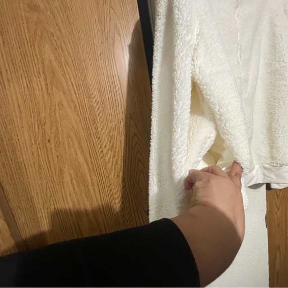 Vogo Sherpa ivory jacket. - Picture 5 of 6